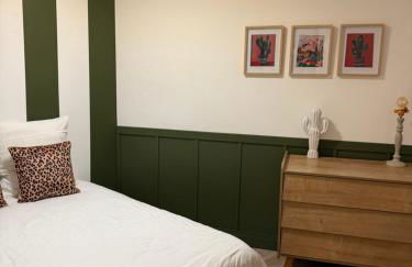 Les Hauts de la Pinède - Villa avec Piscine, Jacuzzi et Boulodrome privatifs - Foto 2