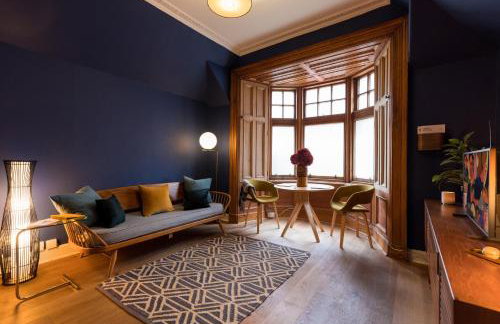 JOIVY Contemporary Cottage with Free Parking - Foto 1