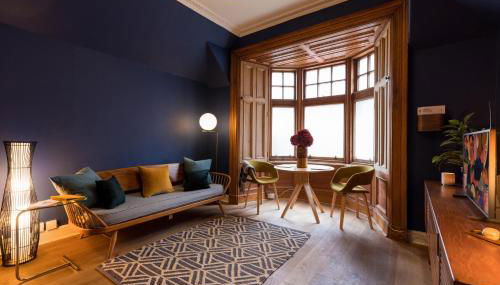 JOIVY Contemporary Cottage with Free Parking - Foto 1