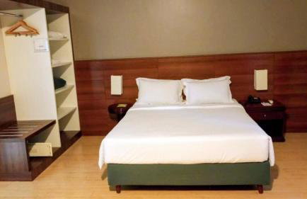 Moderno flat Hotel Prinz- Joinville - Photo 9