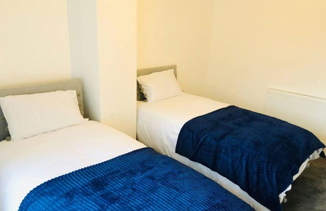 4 Bedroom Lovely Home in Loughborough Town & Uni - Foto 6