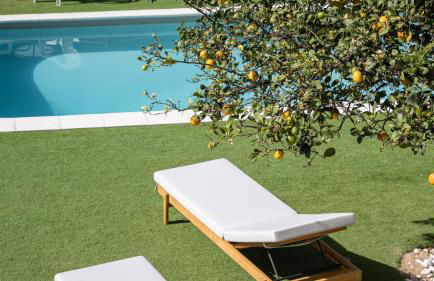 Sunny 3BDR Apt with Pool in Ferreiras by LovelyStay - Foto 24