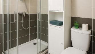 Charming apartment between beach and center of Juan-les-Pins - Foto 2, towels, Shower