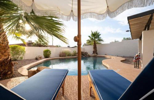 Game Room Resort Pool HotTub Modern Desert Oasis - Foto 69