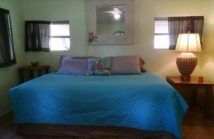 1 Beige Cozy Bungalow or 1 White Cozy Efficiency Cottage in Titusville - Foto 21