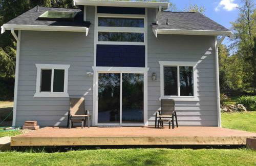 Lakefront Bungalow! 35 Miles to Mt Rainier! - Foto 2