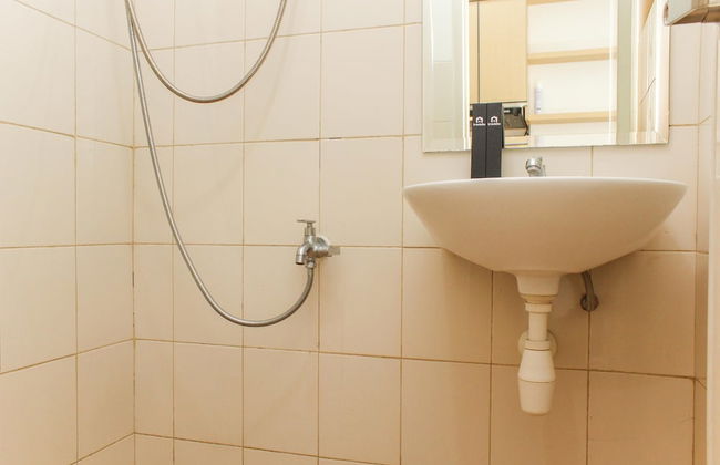 Simple And Comfort Studio At Riverview Jababeka Apartment - Foto 10