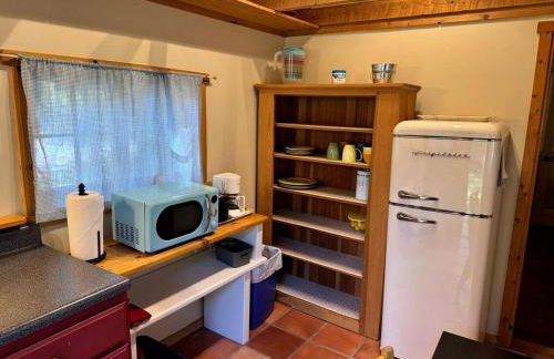 Cozy Rustic Cabin with Riverside Patio on the Pecos River – Pecos, New Mexico - Foto 22