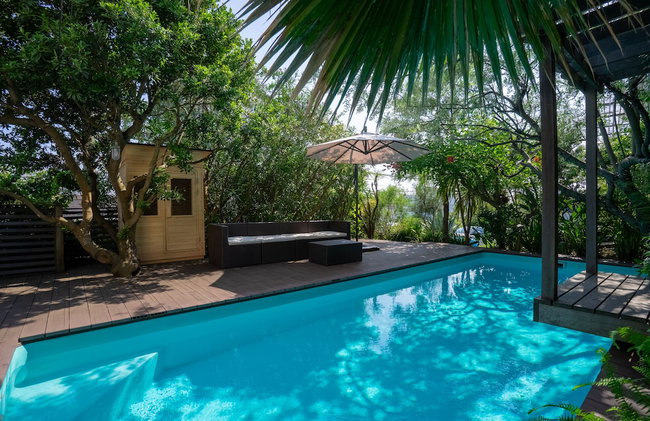 Casablanca Pool House - Photo 13