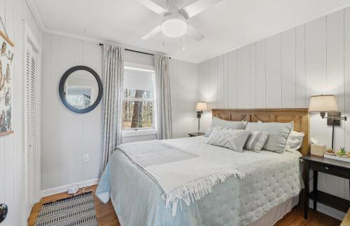 The Sapphire Shore Cottage with Dock! home - Foto 4