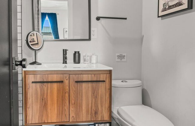 Stylish Near Stadiums & Nightlife Game Room - Foto 31