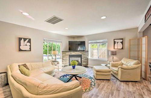 Near I-405 and 1 Mi to Dtwn! Kirkland Family Home - Foto 4