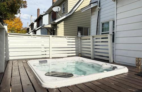 Best RV-Camper To Visit NYC-Hot Tub-Free Parking - Foto 17
