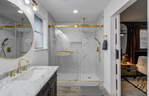 5-BD 2-BA Tranquil Retreat ft Jacuzzi & Playground - Foto 21