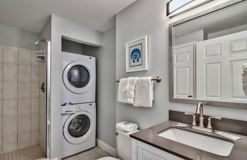 Majestic Sun 9th Floor Gulf Front 1 Bedroom Condo - Photo 16