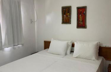 AP06 Espaçoso a 3 Minutos a Pé da Praia de Taperapuã, Acomoda até 8 Pessoas! - Foto 1