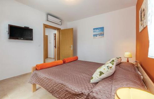 4 Bedroom Beautiful Home In Kunj - Photo 23