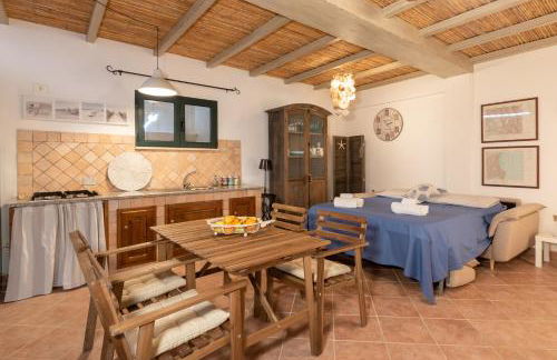 Cala Liberotto-Raffinata taverna con camino - Foto 1