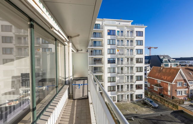 Modern, Renovated Studio With Open Views - Foto 12