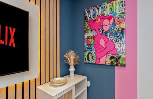 SUPERIOR AIRPORT SUITE, FREE Parking, Stylish, BALCONY, Two Bathrooms, Close To Airport, Station & Centre - Foto 8