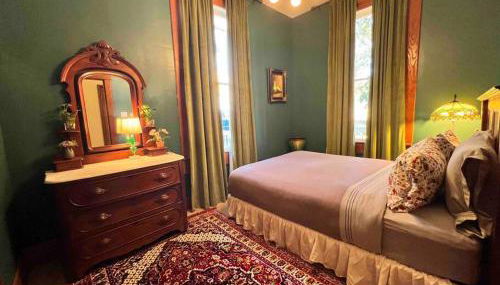 Large Historical Home for Groups Walk to Downtown! - Foto 3