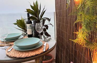 Ocean Views - Beach Apartment - Foto 12