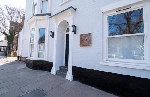 The Old Hotel - Photo 72