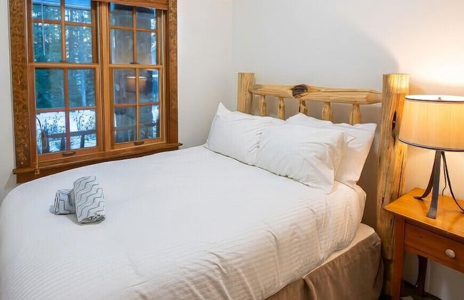 Snow Creek Cabins by Fernie Lodging Co. - Photo 40