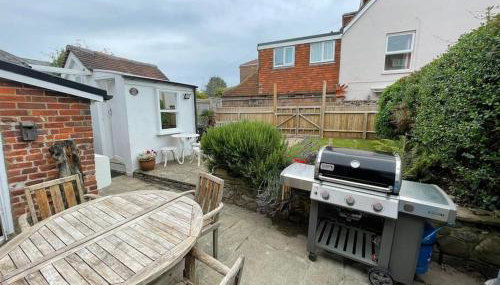 Gloucester Cottage - Photo 5