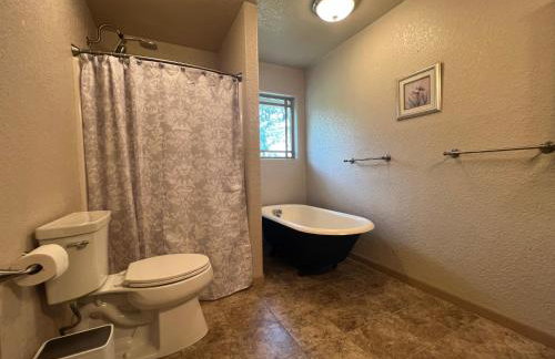 Lakefront Oasis with Private Boat Dock on Lake Palestine - Foto 31