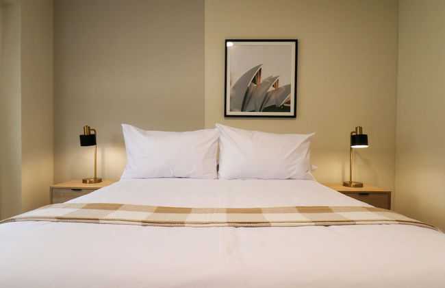 w Comfy 2BR w Modern Balcony Near Kennedy Park - Foto 18