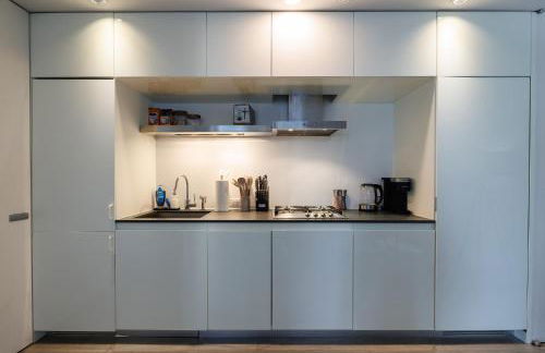 Stylish NYC Haven Steps to Broadway & Dining - Foto 3