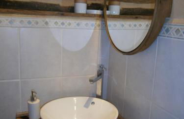 Alojamientos Manzanela - Photo 12