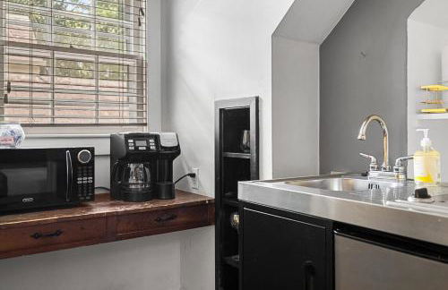 7BR Historic Estate Private Yard Near DC and Old Town - Vassar - Foto 35