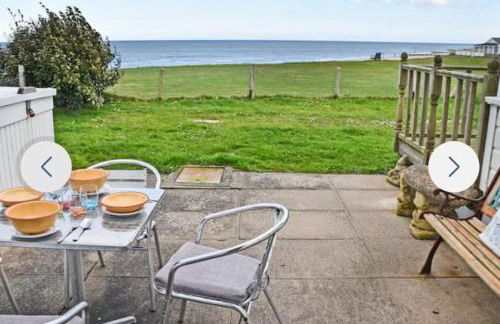 Stunning sea view beach front bungalow Bacton - Photo 9