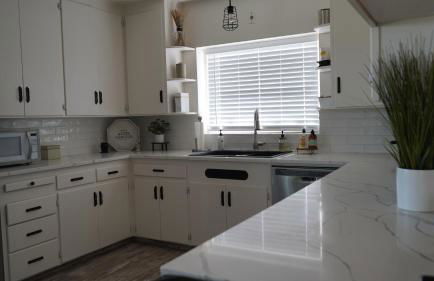 Cozy chic farmhouse! Perfect for park explorers! - Foto 2