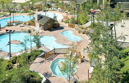 TOP FLOOR in Panorama Resort | TRUE Ski In/Out | Indoor Access to Pool & HotTubs - Photo 10