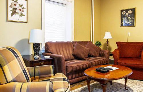 Ground-Level 2B2B Apt in Bryn Mawr w Parking - Foto 12