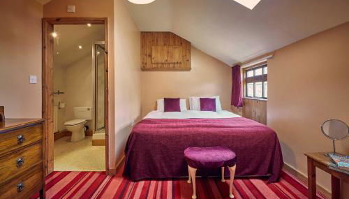 Host & Stay - The Red Brick Barn - Photo 5, Shower