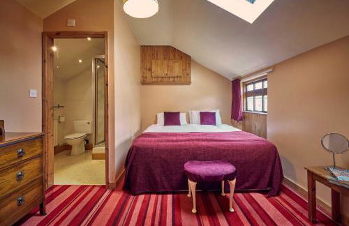 Host & Stay - The Red Brick Barn - Photo 5