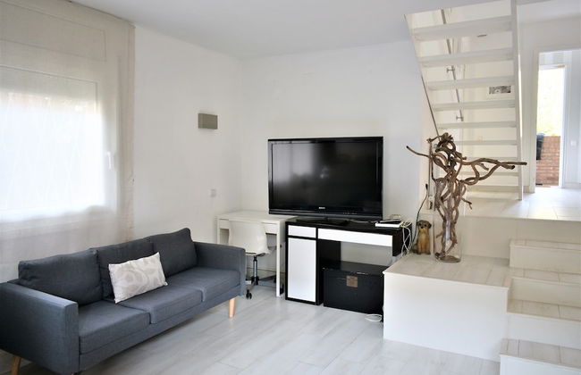 Shikara Be my Guest Castelldefles - Photo 13