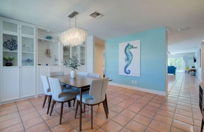 Steps to Beach Heated Pool - Foto 6