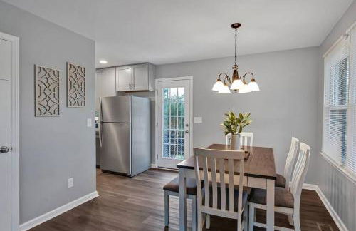 Downtown Gem, 2 Kings, 1 Queen, Newly Renovated - Foto 14