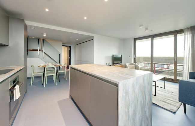 Elegant Two-bedroom Apartment in Vibrant Poplar - Foto 5