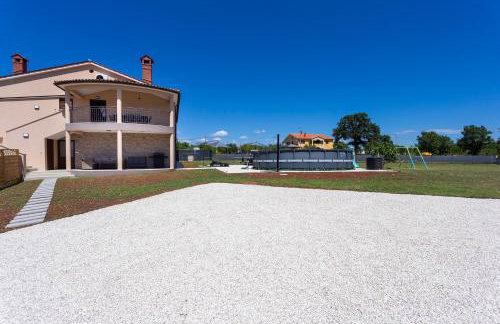 Luxurious new apartment with pool - Foto 18