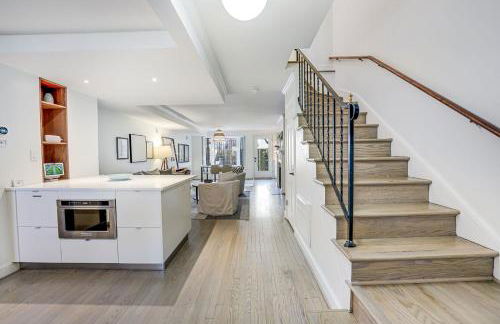 Walk to Georgetown - GWU - Kennedy Center - National Mall - Metro - Foto 16