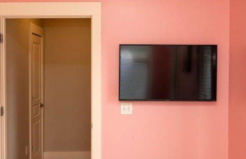 Pink Experience - West End Broadway & Restaurants - Foto 30