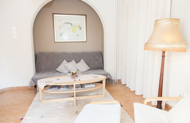 Fabulous Apartment Across Flisvos - Foto 24