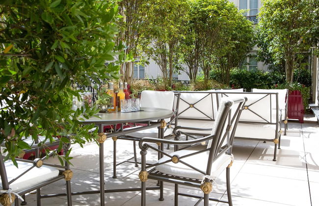 La Reserve Paris Hotel and Spa - Photo 46