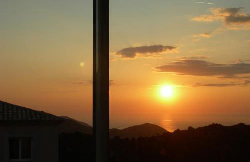 Gîtes Sassone, piscine, jacuzzi et vue mer panoramique sur Ajaccio - Foto 23